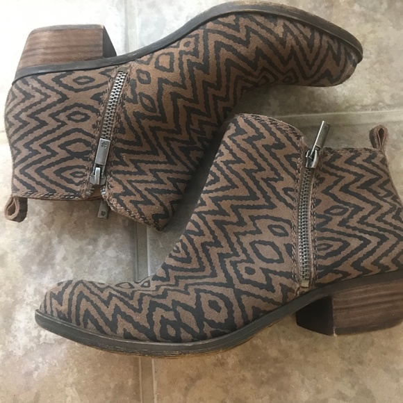 Brown Lucky Brand Basel Tribal Print Booties Sz 7.5 - Picture 3 of 5
